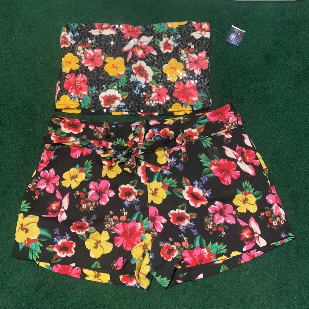 GLO JEANS Brand Boob Tube Top and Shots Set Top L Shorts 9
